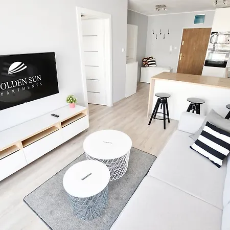 شقة Apartament Sloneczny Na Baltyckiej كولوبرزيغ