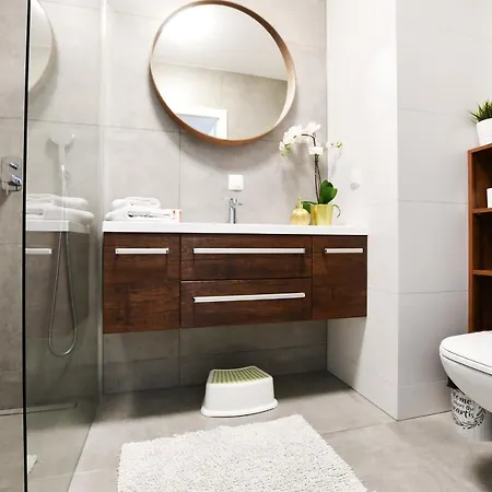 شقة Apartament Sloneczny Na Baltyckiej كولوبرزيغ